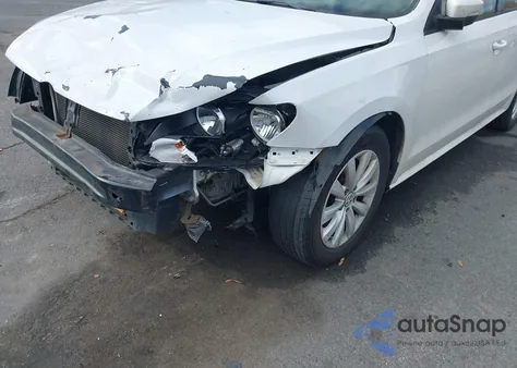 2013 Volkswagen Passat S from USA, damaged, VIN 1VWAH7A33DC107558